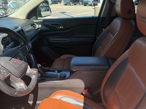 Used 2017 GMC Acadia SLT AWD/4WD image 13