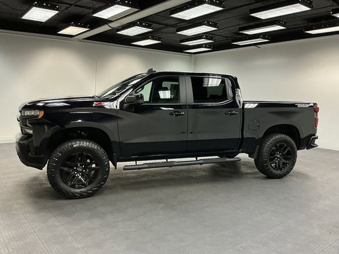 Used 2021 Chevrolet Silverado 1500 LT Trail Boss w/ Bed Protection Package AWD/4WD image 2