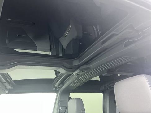 Used 2024 GMC Hummer EV 2X AWD/4WD image 19