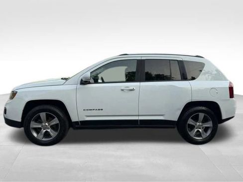 Used 2016 Jeep Compass High Altitude image 2