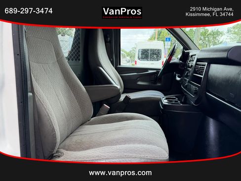 Used 2013 Chevrolet Express 3500 Extended image 12