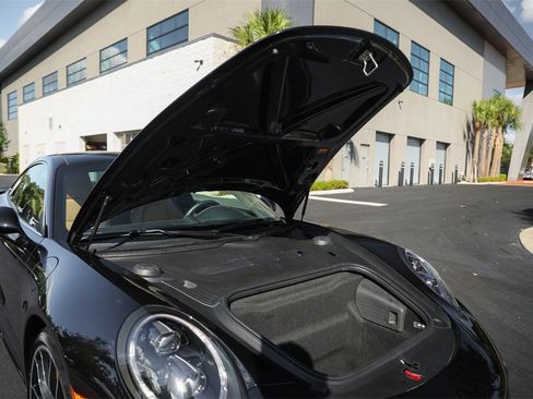 Used 2019 Porsche 911 Turbo S image 16