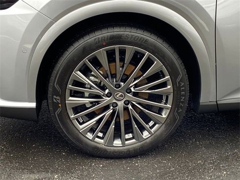 New 2026 Lexus RX 450h AWD image 8