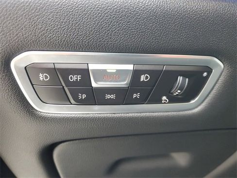 Used 2020 BMW X7 xDrive40i w/ Parking Assistance Package image 9