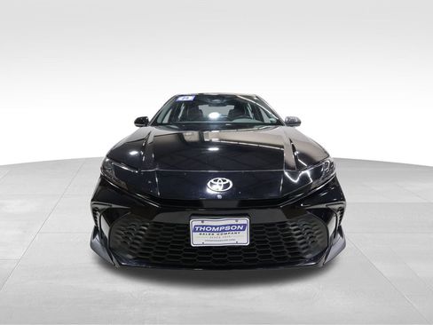 Used 2025 Toyota Camry SE image 7