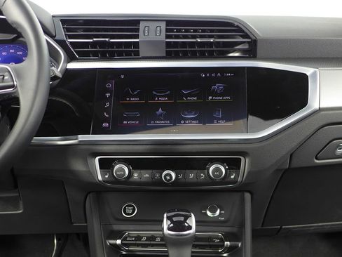 Used 2025 Audi Q3 2.0T Premium w/ Convenience Package image 18