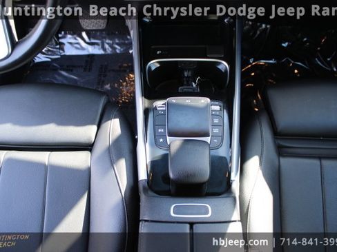 Used 2022 Mercedes-Benz GLB 250 image 13