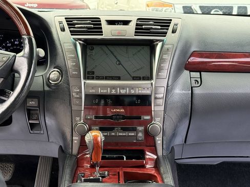 Used 2007 Lexus LS 460 L RWD image 12