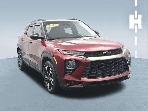 Used 2023 Chevrolet TrailBlazer RS FWD image 3