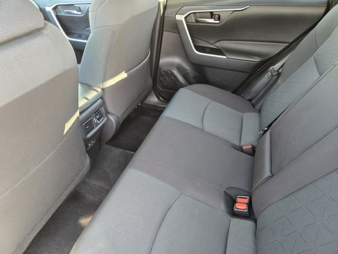 Used 2025 Toyota RAV4 XLE AWD/4WD image 27