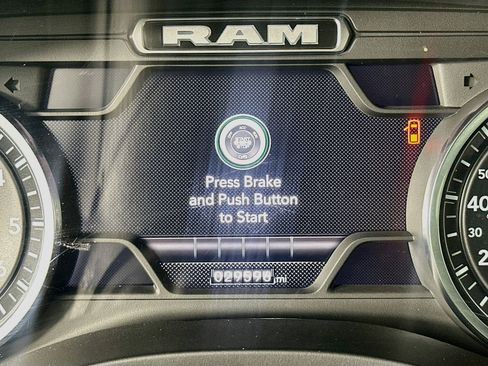 Used 2022 RAM 1500 Big Horn AWD/4WD image 18