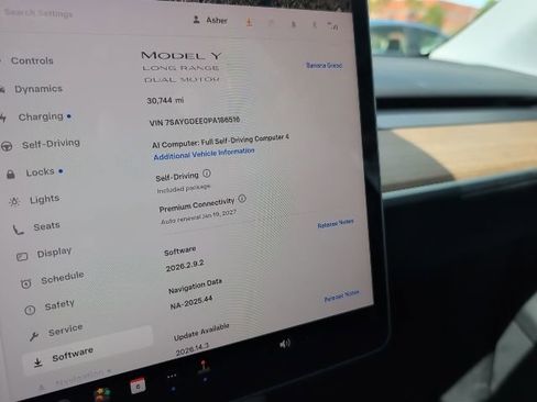 Used 2023 Tesla Model Y Long Range AWD/4WD image 13
