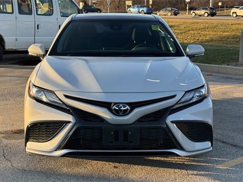Used 2023 Toyota Camry XSE image 3