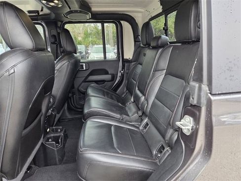 Used 2020 Jeep Gladiator Overland w/ Popular Equipment Package image 13