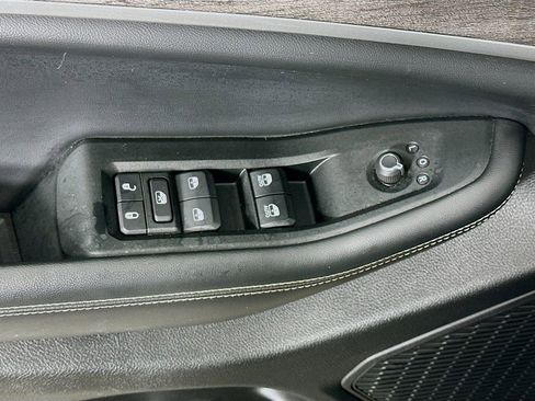 Certified 2024 Jeep Grand Cherokee L Limited w/ Luxury Tech Group II image 28