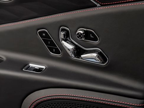 Certified 2023 Bentley Flying Spur W12 image 27