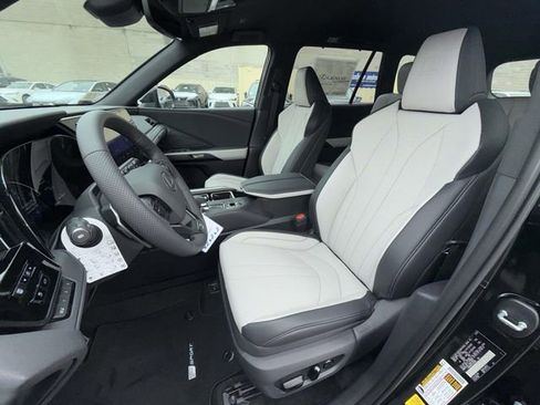 New 2026 Lexus TX 500h 500h F SPORT Performance Premi image 2