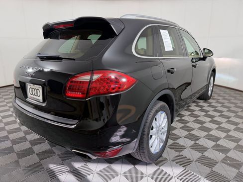 Used 2013 Porsche Cayenne w/ Convenience Pkg AWD/4WD image 9