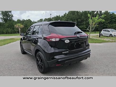 Used 2023 Nissan Kicks SR FWD image 28