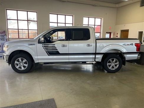 Used 2018 Ford F150 XLT w/ Equipment Group 302A Luxury image 4