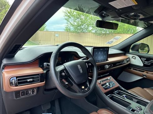 Certified 2023 Lincoln Aviator Reserve w/ Equipment Group 201A AWD/4WD image 15