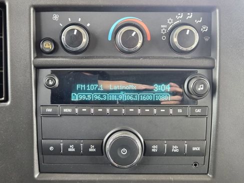 Used 2020 Chevrolet Express 3500 LT w/ LT Preferred Equipment Group image 15