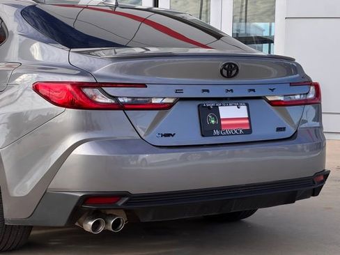 Used 2025 Toyota Camry LE image 28