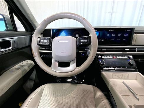 Used 2024 Hyundai Santa Fe SEL FWD image 4
