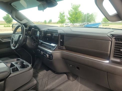 Used 2024 Chevrolet Silverado 1500 RST w/ Protection Package AWD/4WD image 16