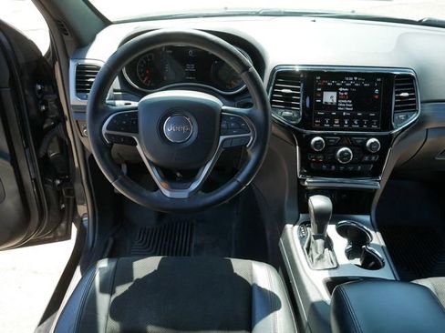 Used 2019 Jeep Grand Cherokee Altitude AWD/4WD image 21