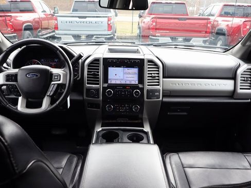 Used 2017 Ford F450 Lariat w/ Tow Technology Bundle image 25