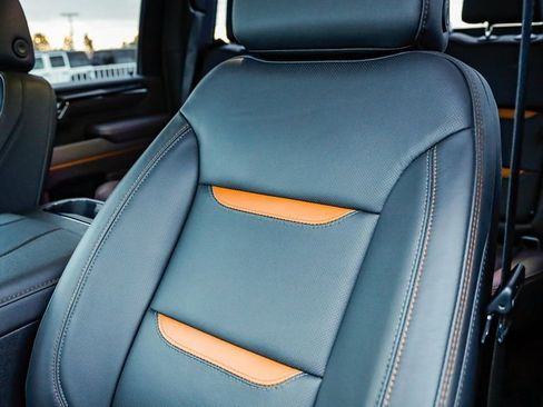 Used 2025 GMC Sierra 2500 AT4 image 56