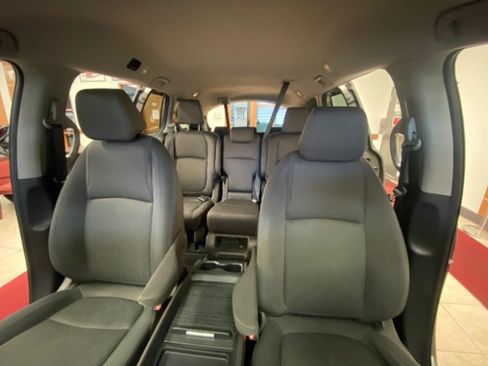 Used 2018 Honda Odyssey EX image 13