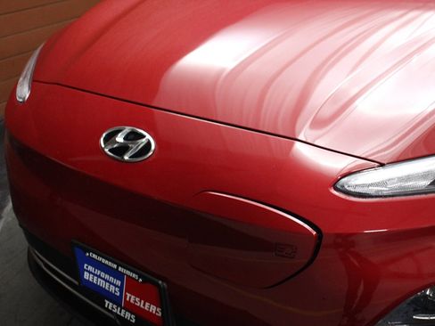 Used 2023 Hyundai Kona Limited image 42