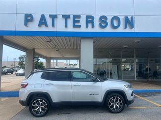 Used 2025 Jeep Compass Limited AWD/4WD video 1