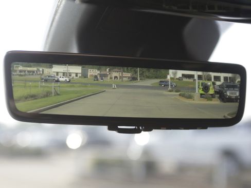 New 2022 Jeep Grand Cherokee Overland w/ Luxury Tech Group IV image 19