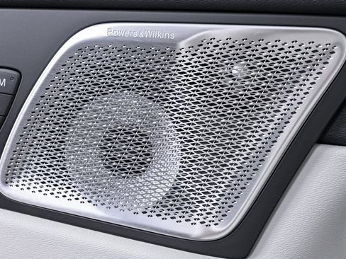 New 2026 Volvo XC60 B5 Ultra w/ Protection Package Premier image 7