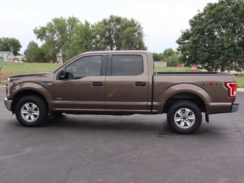 Used 2015 Ford F150 XLT w/ Equipment Group 301A Mid AWD/4WD image 9