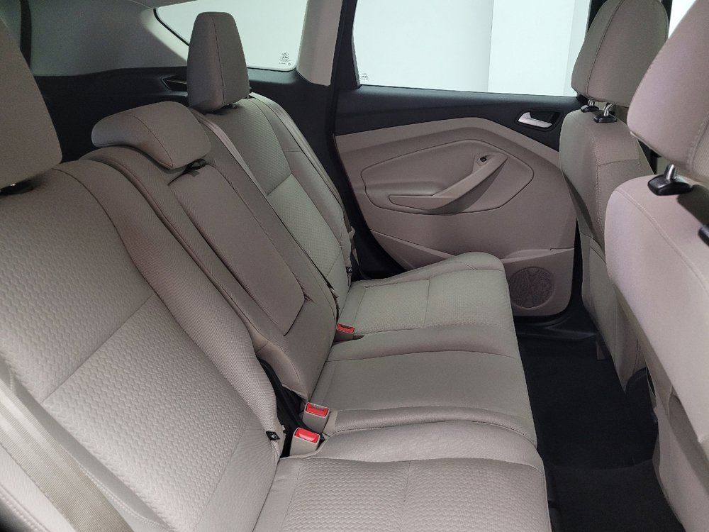 Used 2017 Ford Escape SE FWD image 19