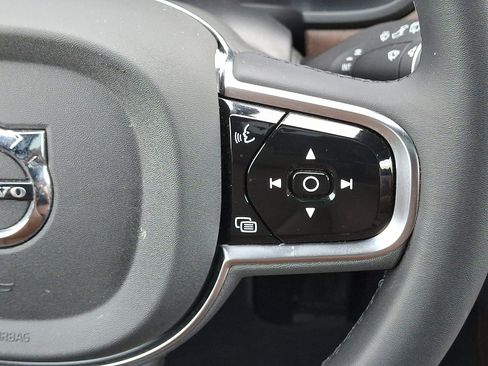 Used 2024 Volvo V90 B6 Cross Country Ultimate image 23