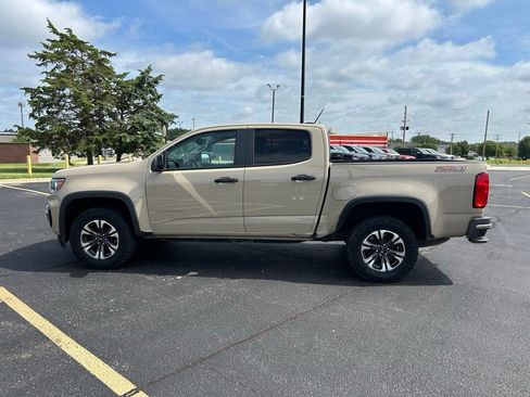 Used 2022 Chevrolet Colorado Z71 AWD/4WD image 6