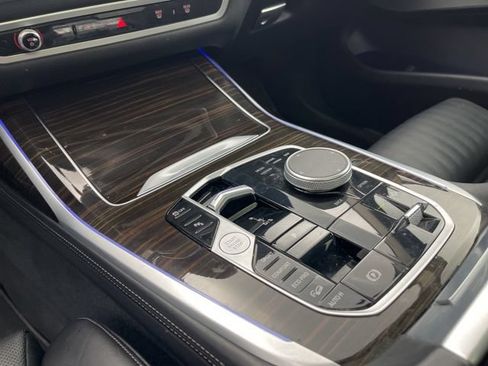 Used 2023 BMW X7 xDrive40i AWD/4WD image 15