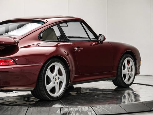 Used 1997 Porsche 911 Carrera 4S AWD/4WD image 22