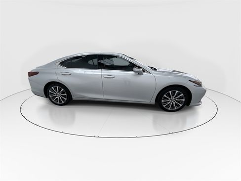 Used 2019 Lexus ES 350 Luxury image 9