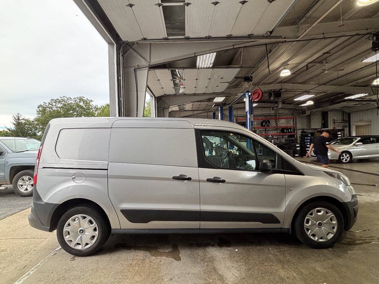 Used 2016 Ford Transit Connect XL FWD image 3
