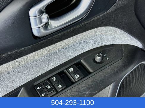 Used 2024 Jeep Compass Latitude AWD/4WD image 19