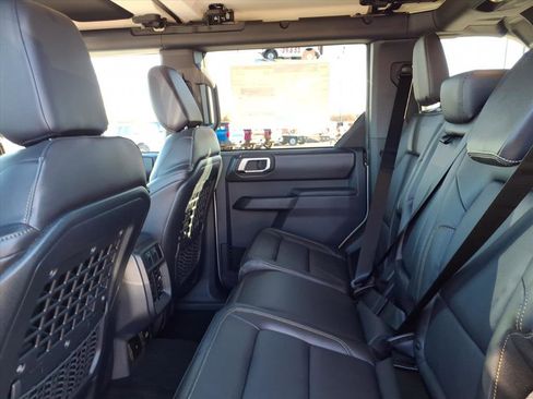 New 2025 Ford Bronco Badlands image 13