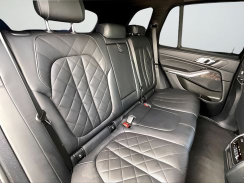 Used 2023 BMW X5 xDrive40i w/ Premium Package AWD/4WD image 19