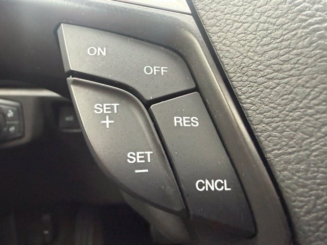 Used 2016 Ford Fusion SE w/ Equipment Group 202A FWD image 20