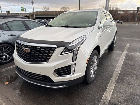 Used 2022 Cadillac XT5 Premium Luxury image 3